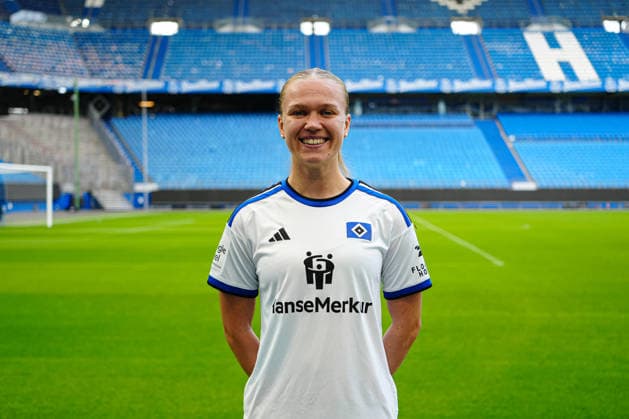 Annaleen Böhler (Hamburger SV, 06) GER, Hamburger SV, Fussball, Frauen, Porträttermin, 09.09.2026 GER, Hamburger SV, Fussball, Frauen, Porträttermin, 09.09.2026 Hamburg *** Annaleen Böhler, Hamburger SV, 06 GER, Hamburger SV, soccer, women, photo shoot, September 9, 2026 GER, Hamburger SV, soccer, women, photo shoot, September 9, 2026 Hamburg Copyright: xEibner-Pressefoto MarcelxvonxFehx EP_MFN