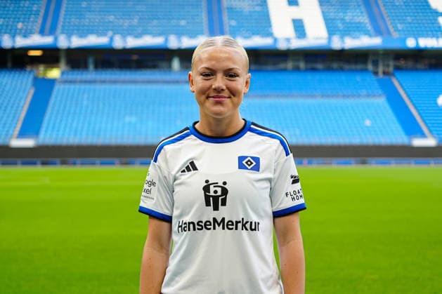 Lena Martens (Hamburger SV, 18) GER, Hamburger SV, Fussball, Frauen, Porträttermin, 09.09.2026 GER, Hamburger SV, Fussball, Frauen, Porträttermin, 09.09.2026 Hamburg *** Lena Martens, Hamburger SV, 18, Germany, Hamburger SV, soccer, women, photo shoot, September 9, 2026, Germany, Hamburger SV, soccer, women, photo shoot, September 9, 2026, Hamburg Copyright: xEibner-Pressefoto MarcelxvonxFehrnx EP_MFN