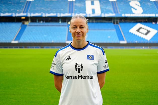 Sophie Hillebrand (Hamburger SV, 22) GER, Hamburger SV, Fussball, Frauen, Porträttermin, 09.09.2026 GER, Hamburger SV, Fussball, Frauen, Porträttermin, 09.09.2026 Hamburg *** Sophie Hillebrand, Hamburger SV, 22, Germany, Hamburger SV, soccer, women, photo shoot, September 9, 2026, Germany, Hamburger SV, soccer, women, photo shoot, September 9, 2026, Hamburg Copyright: xEibner-Pressefoto MarcelxvonxFehx EP_MFN