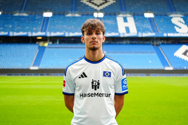 Otto Stange (Hamburger SV, 19) GER, Hamburger SV, Fussball, Porträttermin, 09.09.2026 GER, Hamburger SV, Fussball, Porträttermin, 09.09.2026 Hamburg *** Otto Stange, Hamburger SV, 19 GER, Hamburger SV, soccer, photo shoot, September 9, 2026 GER, Hamburger SV, soccer, photo shoot, September 9, 2026 Hamburg Copyright: xEibner-Pressefoto MarcelxvonxFehx EP_MFN