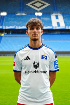 Otto Stange (Hamburger SV, 19) GER, Hamburger SV, Fussball, Porträttermin, 09.09.2026 GER, Hamburger SV, Fussball, Porträttermin, 09.09.2026 Hamburg *** Otto Stange, Hamburger SV, 19 GER, Hamburger SV, soccer, photo shoot, September 9, 2026 GER, Hamburger SV, soccer, photo shoot, September 9, 2026 Hamburg Copyright: xEibner-Pressefoto MarcelxvonxFehx EP_MFN
