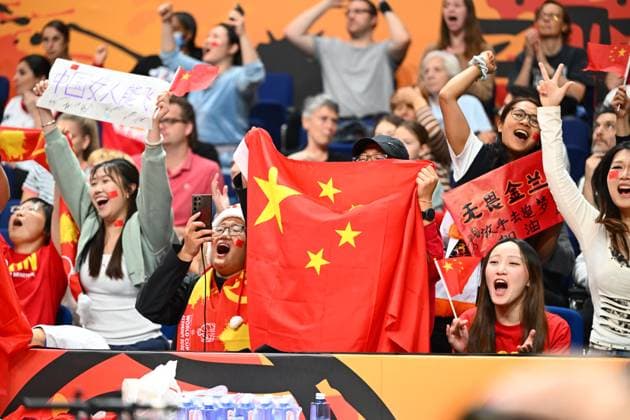 China v France - FIBA Women s Basketball World Cup 2026 Quarter-Final BERLIN, GERMANY - SEPTEMBER 10 : Supporters and fans of China during the FIBA Women s Basketball World Cup quarter final match between China and France in Berlin on September 10, 2026 in Berlin, Germany, 10 09 2026 Berlin Germany  Copyright: xVincentxKalutx
