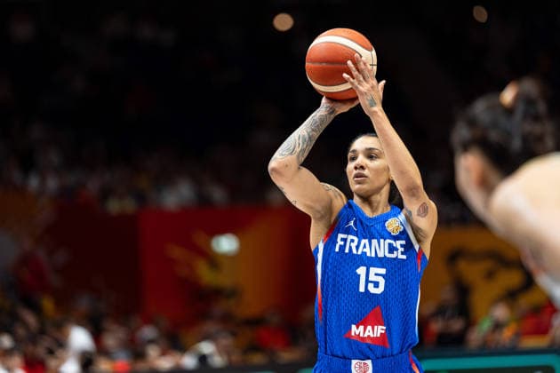 Gabby Williams (Frankreich, 15) beim Freiwurf, GER, China vs. Frankreich, Basketball, FIBA Women s World Cup 2026, Viertelfinale, 10.09.2026 GER, China vs. Frankreich, Basketball, FIBA Women s World Cup 2026, Viertelfinale, 10.09.2026 Berlin Copyright: xEibner-Pressefoto MaxxVincenx EP_MVN