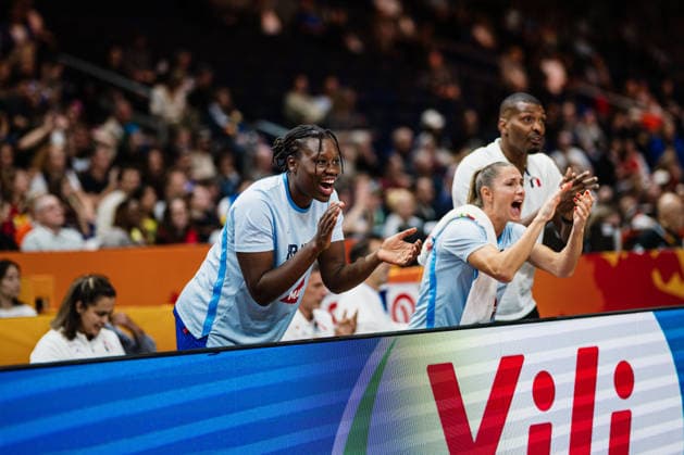 FIBA Women™s Basketball World Cup 2026: China vs. Frankreich, 10.09.2026 Frankreich jubelt, JUBEL, Auschwechselbank; Basketball, FIBA Women™s Basketball World Cup 2026, Final Phase, Viertelfinale: China vs. Frankreich am 10.09.2026 in der Uber Arena, Berlin Copyright: xBEAUTIFULxSPORTS Tonhäuserx