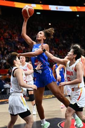 China v France - FIBA Women s Basketball World Cup 2026 Quarter-Final BERLIN, GERMANY - SEPTEMBER 10 : Badiane Marieme center of France during the FIBA Women s Basketball World Cup quarter final match between China and France in Berlin on September 10, 2026 in Berlin, Germany, 10 09 2026 Berlin Germany  Copyright: xVincentxKalutx