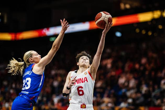 FIBA Women™s Basketball World Cup 2026: China vs. Frankreich, 10.09.2026 Yang Shuyu (China, 6), Marine Johannes (Frankreich, 23); Basketball, FIBA Women™s Basketball World Cup 2026, Final Phase, Viertelfinale: China vs. Frankreich am 10.09.2026 in der Uber Arena, Berlin Copyright: xBEAUTIFULxSPORTS Tonhäuserx