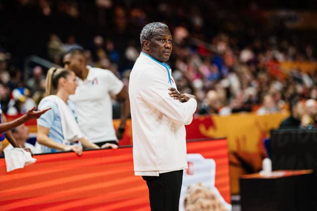 FIBA Women™s Basketball World Cup 2026: China vs. Frankreich, 10.09.2026 Jean-Aime Toupane (Trainer Frankreich); Basketball, FIBA Women™s Basketball World Cup 2026, Final Phase, Viertelfinale: China vs. Frankreich am 10.09.2026 in der Uber Arena, Berlin Copyright: xBEAUTIFULxSPORTS Tonhäuserx