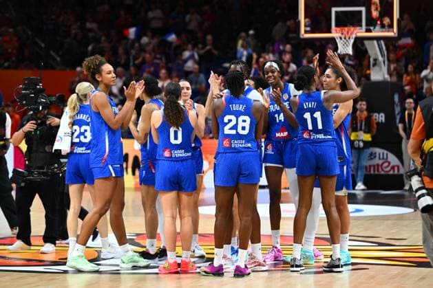 China v France - FIBA Women s Basketball World Cup 2026 Quarter-Final BERLIN, GERMANY - SEPTEMBER 10 : Players of France during the FIBA Women s Basketball World Cup quarter final match between China and France in Berlin on September 10, 2026 in Berlin, Germany, 10 09 2026 Berlin Germany  Copyright: xVincentxKalutx