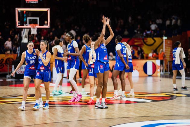 FIBA Women™s Basketball World Cup 2026: China vs. Frankreich, 10.09.2026 Frankreich jubelt zusammen im Kreis; Basketball, FIBA Women™s Basketball World Cup 2026, Final Phase, Viertelfinale: China vs. Frankreich am 10.09.2026 in der Uber Arena, Berlin Copyright: xBEAUTIFULxSPORTS Tonhäuserx