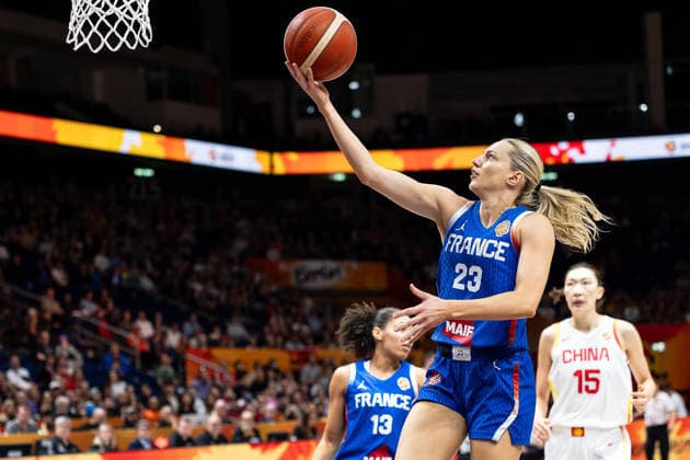 Marine Johannes (Frankreich, 23) beim Korbleger, GER, China vs. Frankreich, Basketball, FIBA Women s World Cup 2026, Viertelfinale, 10.09.2026 GER, China vs. Frankreich, Basketball, FIBA Women s World Cup 2026, Viertelfinale, 10.09.2026 Berlin Copyright: xEibner-Pressefoto MaxxVincenx EP_MVN
