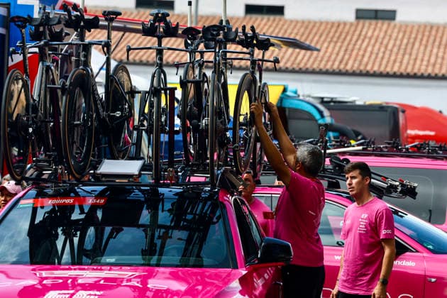 La 18ª etapa de La Vuelta sale este jueves desde El Puerto de Santa María y concluye en el Jerez de la Frontera Ciclistas de La Vuelta salen en la etapa de contrarreloj desde la plaza de toros del Puerto de Santa María. A 10 de septiembre de 2026, Cádiz (Andalucía, Espana). La provincia de Cádiz acoge este jueves, 10 de septiembre, la 18ª etapa de La Vuelta Ciclista a Espana, cuya 81ª edición se celebra entre el 22 de agosto y el 13 de septiembre. 10 SEPTIEMBRE 2026 Cadiz (Andalucia) Cadiz (Andalucia) Espana Copyright: xNachoxFradex 7763402