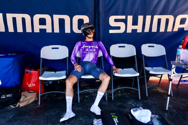 La 18ª etapa de La Vuelta sale este jueves desde El Puerto de Santa María y concluye en el Jerez de la Frontera Ciclistas de La Vuelta salen en la etapa de contrarreloj desde la plaza de toros del Puerto de Santa María. A 10 de septiembre de 2026, Cádiz (Andalucía, Espana). La provincia de Cádiz acoge este jueves, 10 de septiembre, la 18ª etapa de La Vuelta Ciclista a Espana, cuya 81ª edición se celebra entre el 22 de agosto y el 13 de septiembre. 10 SEPTIEMBRE 2026 Cadiz (Andalucia) Cadiz (Andalucia) Espana Copyright: xNachoxFradex 7763417