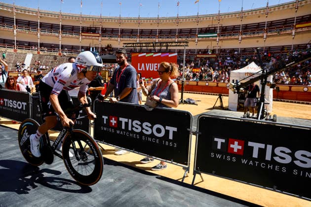 La 18ª etapa de La Vuelta sale este jueves desde El Puerto de Santa María y concluye en el Jerez de la Frontera Ciclistas de La Vuelta salen en la etapa de contrarreloj desde la plaza de toros del Puerto de Santa María. A 10 de septiembre de 2026, Cádiz (Andalucía, Espana). La provincia de Cádiz acoge este jueves, 10 de septiembre, la 18ª etapa de La Vuelta Ciclista a Espana, cuya 81ª edición se celebra entre el 22 de agosto y el 13 de septiembre. 10 SEPTIEMBRE 2026 Cadiz (Andalucia) Cadiz (Andalucia) Espana Copyright: xNachoxFradex 7763425