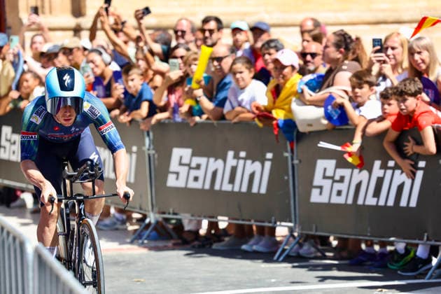 La 18ª etapa de La Vuelta sale este jueves desde El Puerto de Santa María y concluye en el Jerez de la Frontera Ciclistas de La Vuelta salen en la etapa de contrarreloj desde la plaza de toros del Puerto de Santa María. A 10 de septiembre de 2026, Cádiz (Andalucía, Espana). La provincia de Cádiz acoge este jueves, 10 de septiembre, la 18ª etapa de La Vuelta Ciclista a Espana, cuya 81ª edición se celebra entre el 22 de agosto y el 13 de septiembre. 10 SEPTIEMBRE 2026 Cadiz (Andalucia) Cadiz (Andalucia) Espana Copyright: xNachoxFradex 7763434