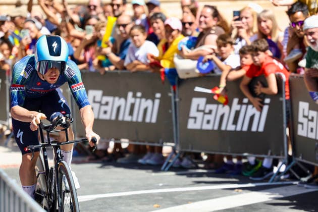 La 18ª etapa de La Vuelta sale este jueves desde El Puerto de Santa María y concluye en el Jerez de la Frontera Ciclistas de La Vuelta salen en la etapa de contrarreloj desde la plaza de toros del Puerto de Santa María. A 10 de septiembre de 2026, Cádiz (Andalucía, Espana). La provincia de Cádiz acoge este jueves, 10 de septiembre, la 18ª etapa de La Vuelta Ciclista a Espana, cuya 81ª edición se celebra entre el 22 de agosto y el 13 de septiembre. 10 SEPTIEMBRE 2026 Cadiz (Andalucia) Cadiz (Andalucia) Espana Copyright: xNachoxFradex 7763435