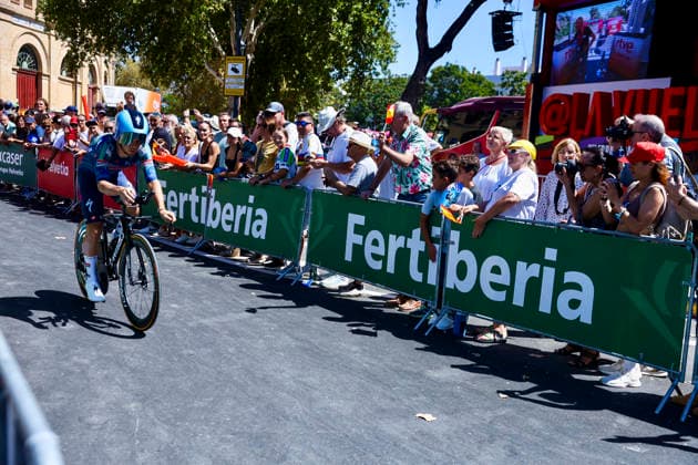 La 18ª etapa de La Vuelta sale este jueves desde El Puerto de Santa María y concluye en el Jerez de la Frontera Ciclistas de La Vuelta salen en la etapa de contrarreloj desde la plaza de toros del Puerto de Santa María. A 10 de septiembre de 2026, Cádiz (Andalucía, Espana). La provincia de Cádiz acoge este jueves, 10 de septiembre, la 18ª etapa de La Vuelta Ciclista a Espana, cuya 81ª edición se celebra entre el 22 de agosto y el 13 de septiembre. 10 SEPTIEMBRE 2026 Cadiz (Andalucia) Cadiz (Andalucia) Espana Copyright: xNachoxFradex 7763440