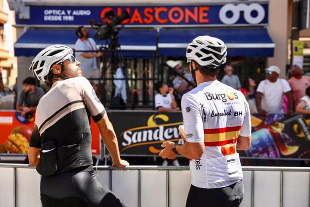 La 18ª etapa de La Vuelta sale este jueves desde El Puerto de Santa María y concluye en el Jerez de la Frontera Ciclistas de La Vuelta salen en la etapa de contrarreloj desde la plaza de toros del Puerto de Santa María. A 10 de septiembre de 2026, Cádiz (Andalucía, Espana). La provincia de Cádiz acoge este jueves, 10 de septiembre, la 18ª etapa de La Vuelta Ciclista a Espana, cuya 81ª edición se celebra entre el 22 de agosto y el 13 de septiembre. 10 SEPTIEMBRE 2026 Cadiz (Andalucia) Cadiz (Andalucia) Espana Copyright: xNachoxFradex 7763446