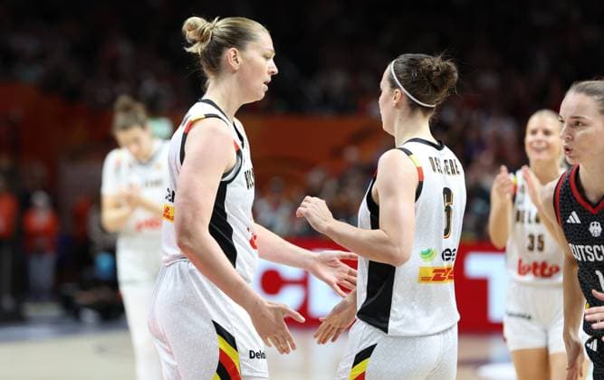 Belgium s Emma Meesseman and Belgium s Antonia Delaere pictured during a basketball game between Germany and Belgium national team, Nationalteam Belgian Cats, a quarter final game at the FIBA Women s Basketball World Cup, on Thursday 10 September 2026, in Berlin, Germany. The FIBA Women s Basketball World Cup takes place in Berlin from 4 to 13 September 2026. VIRGINIExLEFOUR  x185867108x