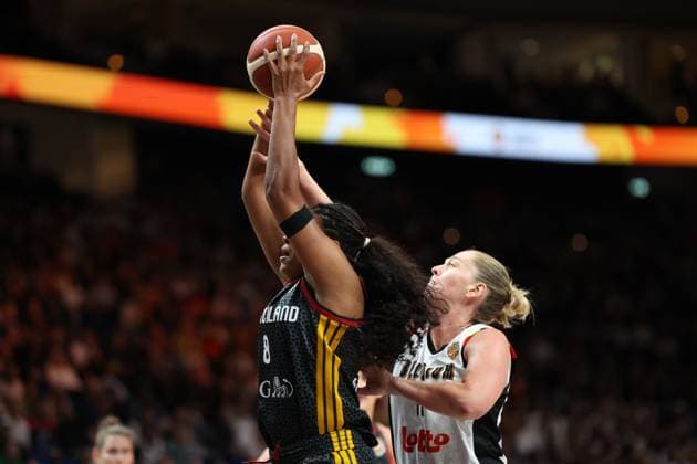 Germany s Nyara Sabally and Belgium s Emma Meesseman fight for the ball during a basketball game between Germany and Belgium national team, Nationalteam Belgian Cats, a quarter final game at the FIBA Women s Basketball World Cup, on Thursday 10 September 2026, in Berlin, Germany. The FIBA Women s Basketball World Cup takes place in Berlin from 4 to 13 September 2026. VIRGINIExLEFOUR  x185867315x