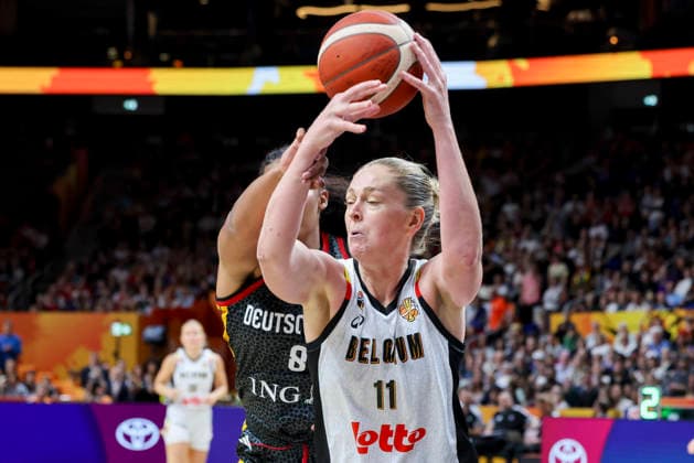 Nyara Sabally (Germany) und Emma Meesseman (Belgium) battle for the ball during the FIBA Women s Basketball World Cup Germany 2026 Quarter-Final match between Belgium and Germany at Berlin Arena on September 10, 2026 in Berlin, Germany. (Photo by Marco Steinbrenner DeFodi Images) -