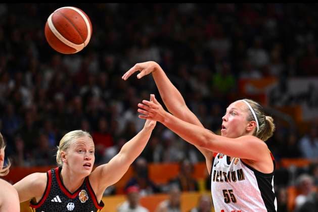 Belgium v Germany - FIBA Women s Basketball World Cup 2026 Quarter-Final BERLIN, GERMANY - SEPTEMBER 10 : Allemand Julie point guard of Belgium during the FIBA Women s Basketball World Cup quarter final match between Belgium and Germany in Berlin on September 10, 2026 in Berlin, Germany, 10 09 2026 Berlin Germany  Copyright: xVincentxKalutx