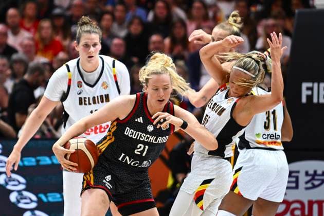Belgium v Germany - FIBA Women s Basketball World Cup 2026 Quarter-Final BERLIN, GERMANY - SEPTEMBER 10 : Guelich Marie power forward of Germany and Allemand Julie point guard of Belgium during the FIBA Women s Basketball World Cup quarter final match between Belgium and Germany in Berlin on September 10, 2026 in Berlin, Germany, 10 09 2026 Berlin Germany  Copyright: xVincentxKalutx