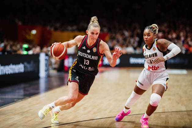 FIBA Women™s Basketball World Cup 2026: Belgien vs. Deutschland, 10.09.2026 Leonie Fiebich (Deutschland, 13) gegen Maxuella Lisowa Mbaka (Belgien, 31); Basketball, FIBA Women™s Basketball World Cup 2026, Final Phase, Viertelfinale: Belgien vs. Deutschland am 10.09.2026 in der Uber Arena, Berlin Copyright: xBEAUTIFULxSPORTS Tonhäuserx