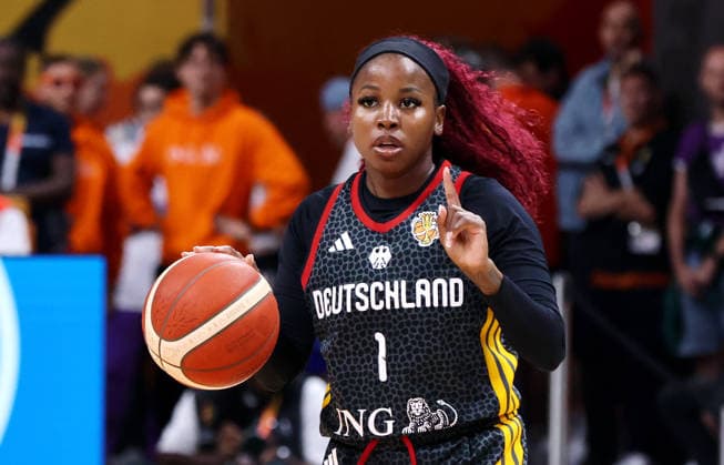Alexis Peterson am Ball Aktion Oberkörper Basketball FIBA World Cup Weltmeisterschaft Frauen WM Saison 2026 2027 10.09.2026 Belgien BEL vs DBB Deutschland GER