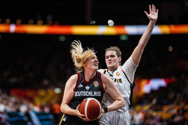 FIBA Women™s Basketball World Cup 2026: Belgien vs. Deutschland, 10.09.2026 Marie Gülich (Deutschland, 21) gegen Kyara Linskens (Belgien, 13); Basketball, FIBA Women™s Basketball World Cup 2026, Final Phase, Viertelfinale: Belgien vs. Deutschland am 10.09.2026 in der Uber Arena, Berlin Copyright: xBEAUTIFULxSPORTS Tonhäuserx