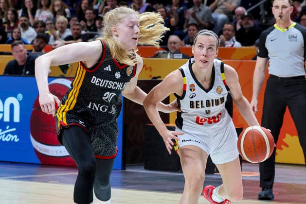 Frieda Buhner (Germany) und Antonia Delaere (Belgium) battle for the ball during the FIBA Women s Basketball World Cup Germany 2026 Quarter-Final match between Belgium and Germany at Berlin Arena on September 10, 2026 in Berlin, Germany. (Photo by Marco Steinbrenner DeFodi Images) -