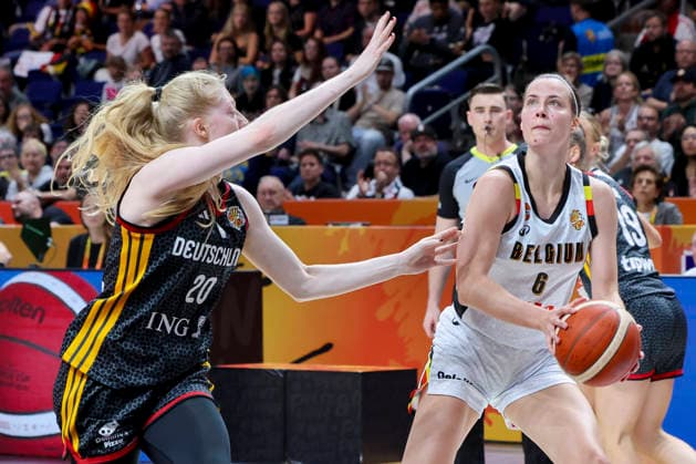 Frieda Buhner (Germany) und Antonia Delaere (Belgium) battle for the ball during the FIBA Women s Basketball World Cup Germany 2026 Quarter-Final match between Belgium and Germany at Berlin Arena on September 10, 2026 in Berlin, Germany. (Photo by Marco Steinbrenner DeFodi Images) -