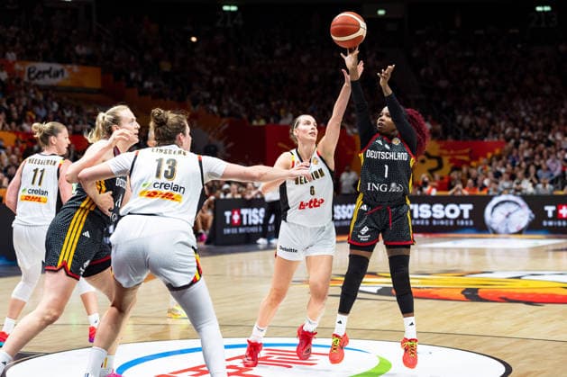 Alexis Peterson (Deutschland, 01) beim Wurf, Antonia Delaere (Belgien, 06), GER, Belgien vs. Deutschland, Basketball, FIBA Women s World Cup 2026, Viertelfinale, 10.09.2026 GER, Belgien vs. Deutschland, Basketball, FIBA Women s World Cup 2026, Viertelfinale, 10.09.2026 Berlin Copyright: xEibner-Pressefoto MaxxVincenx EP_MVN