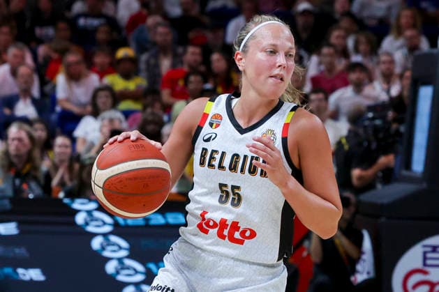 Julie Allemand (Belgium) controls the ball during the FIBA Women s Basketball World Cup Germany 2026 Quarter-Final match between Belgium and Germany at Berlin Arena on September 10, 2026 in Berlin, Germany. (Photo by Marco Steinbrenner DeFodi Images) -