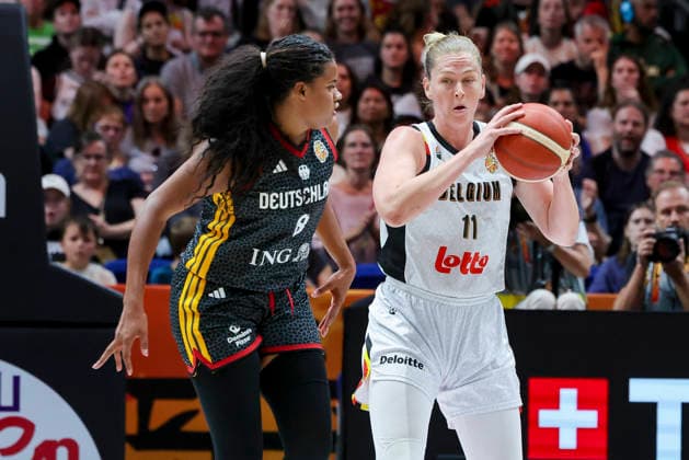 Nyara Sabally (Germany) und Emma Meesseman (Belgium) battle for the ball during the FIBA Women s Basketball World Cup Germany 2026 Quarter-Final match between Belgium and Germany at Berlin Arena on September 10, 2026 in Berlin, Germany. (Photo by Marco Steinbrenner DeFodi Images) -