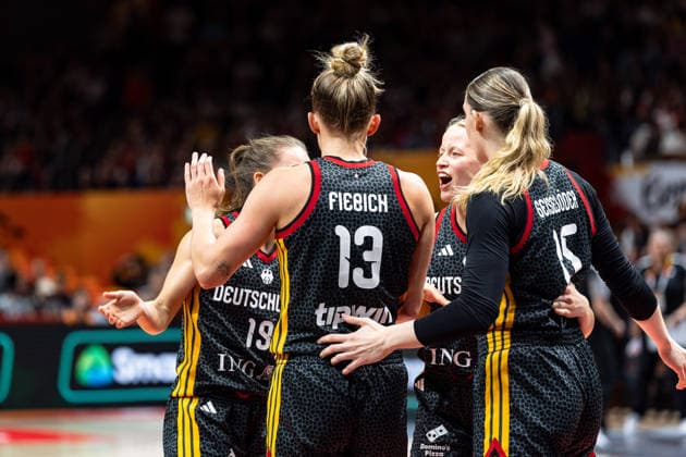 deutsche Mannschaft jubelt Jubel, Britta Daub (Deutschland, 19), Leonie Fiebich (Deutschland, 13), Emma Eichmeyer (Deutschland, 09), Luisa Geiselsoder (Deutschland, 15), GER, Belgien vs. Deutschland, Basketball, FIBA Women s World Cup 2026, Viertelfinale, 10.09.2026 GER, Belgien vs. Deutschland, Basketball, FIBA Women s World Cup 2026, Viertelfinale, 10.09.2026 Berlin Copyright: xEibner-Pressefoto MaxxVincenx EP_MVN