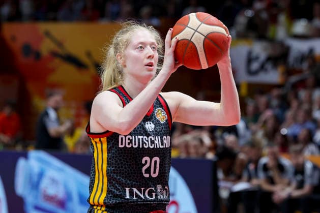Frieda Buhner (Germany) controls the ball during the FIBA Women s Basketball World Cup Germany 2026 Quarter-Final match between Belgium and Germany at Berlin Arena on September 10, 2026 in Berlin, Germany. (Photo by Marco Steinbrenner DeFodi Images) -