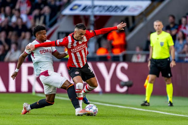 EINDHOVEN - (l-r) PSV Eindhoven defender Filip Kostic and Shakhtar Donetsk midfielder Alisson Santana during the UEFA Champions League match between PSV and Shakhtar Donetsk at Philips Stadion on 10 September 2026 in Eindhoven, Nederland. (Photo by DeFodi Images) -