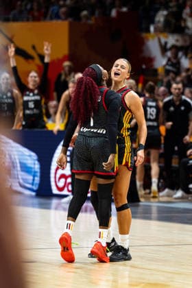 Alexis Peterson (Deutschland, 01) und Alexandra Wilke (Deutschland, 03) jubelt Jubel, GER, Belgien vs. Deutschland, Basketball, FIBA Women s World Cup 2026, Viertelfinale, 10.09.2026 GER, Belgien vs. Deutschland, Basketball, FIBA Women s World Cup 2026, Viertelfinale, 10.09.2026 Berlin Copyright: xEibner-Pressefoto MaxxVincenx EP_MVN