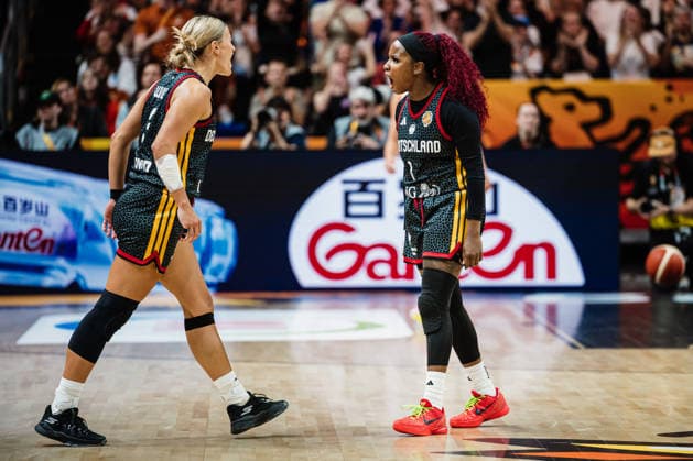 FIBA Women™s Basketball World Cup 2026: Belgien vs. Deutschland, 10.09.2026 JUBEL, jubeln Alexis Peterson (Deutschland, 1), Alexandra Wilke (Deutschland, 3) macht einen Dreier; Basketball, FIBA Women™s Basketball World Cup 2026, Final Phase, Viertelfinale: Belgien vs. Deutschland am 10.09.2026 in der Uber Arena, Berlin Copyright: xBEAUTIFULxSPORTS Tonhäuserx