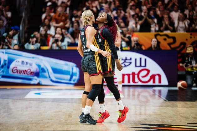 FIBA Women™s Basketball World Cup 2026: Belgien vs. Deutschland, 10.09.2026 JUBEL, jubeln Alexis Peterson (Deutschland, 1), Alexandra Wilke (Deutschland, 3) macht einen Dreier; Basketball, FIBA Women™s Basketball World Cup 2026, Final Phase, Viertelfinale: Belgien vs. Deutschland am 10.09.2026 in der Uber Arena, Berlin Copyright: xBEAUTIFULxSPORTS Tonhäuserx