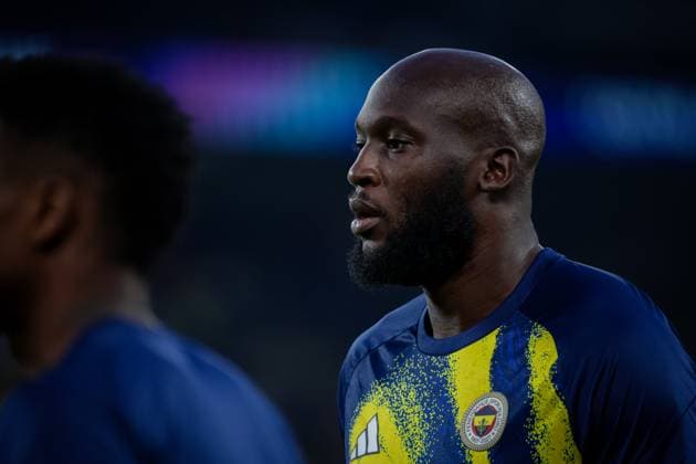 FENERBAHCE SK VS AS ROMA UEFA CHAMPIONS LEAGUE PHASE LEAGUE MD1 Romelu Lukaku of Fenerbahce warms up prior to the UEFA Champions League 2026 27 league phase MD1 between Fenerbahce SK and AS Roma at Sukru Saracoglu Stadium in Istanbul, Turkey on September 10, 2026. ISTANBUL TURKEY  Copyright: xBurakxBasturkx