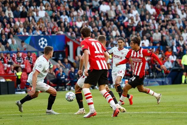 EINDHOVEN , 10-09-2026 , Philips stadium, season 2026 2027 , UEFA Champions League football , match between PSV and Shakhtar Donetsk, picture shows goal attempt by PSV keeper Kodai Sano PSV - Shakhtar Donetsk  x206825270x Copyright: