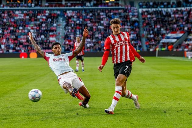 EINDHOVEN , 10-09-2026 , Philips stadium, season 2026 2027 , UEFA Champions League football , match between PSV and Shakhtar Donetsk, picture shows PSV player Ruben van Bommel and Shakhtar Donetsk player Tobias PSV - Shakhtar Donetsk  x206825842x Copyright: