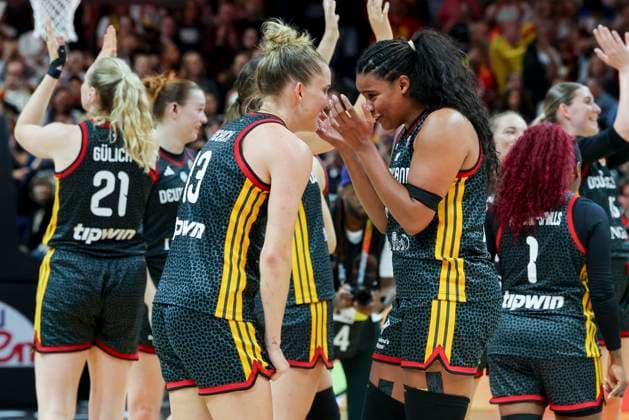 Leonie Fiebich (Germany) und Nyara Sabally (Germany) cheer during the FIBA Women s Basketball World Cup Germany 2026 Quarter-Final match between Belgium and Germany at Berlin Arena on September 10, 2026 in Berlin, Germany. (Photo by Marco Steinbrenner DeFodi Images) -