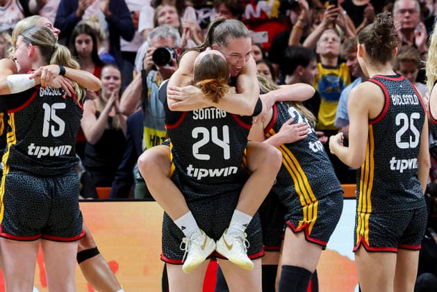 Lina Sontag (Germany) und Britta Daub (Germany) cheer during the FIBA Women s Basketball World Cup Germany 2026 Quarter-Final match between Belgium and Germany at Berlin Arena on September 10, 2026 in Berlin, Germany. (Photo by Marco Steinbrenner DeFodi Images) -
