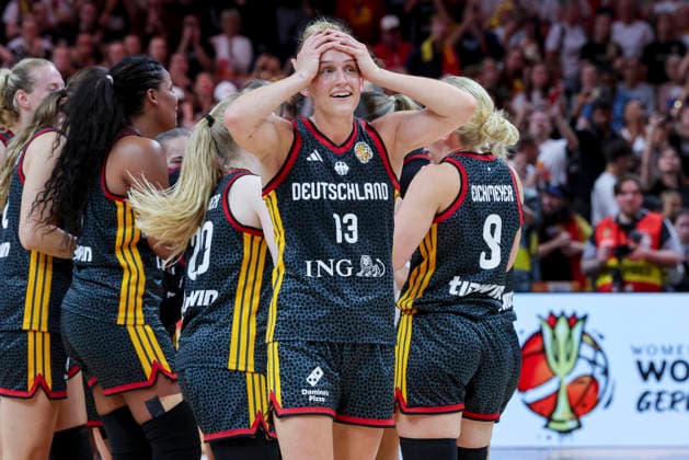 Leonie Fiebich (Germany) cheers during the FIBA Women s Basketball World Cup Germany 2026 Quarter-Final match between Belgium and Germany at Berlin Arena on September 10, 2026 in Berlin, Germany. (Photo by Marco Steinbrenner DeFodi Images) -