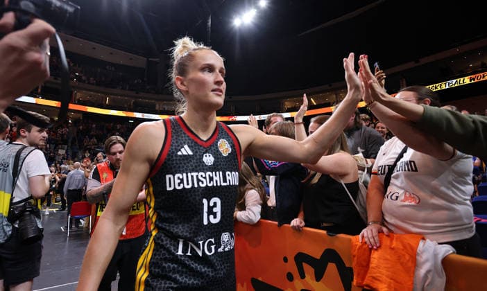 Leonie Fiebich, deutsche Mannschaft jubelt nach Spielende und erreicht das Halbfinale Basketball FIBA World Cup Weltmeisterschaft Frauen WM Saison 2026 2027 10.09.2026 Belgien BEL vs DBB Deutschland GER