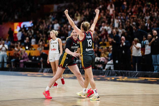 FIBA Women™s Basketball World Cup 2026: Belgien vs. Deutschland, 10.09.2026 Deutschland gewinnt gegen Belgien, jubeln, JUBEL, Feier, feiern, Luisa Geiselsoder (Deutschland, 15), Leonie Fiebich (Deutschland, 13); Basketball, FIBA Women™s Basketball World Cup 2026, Final Phase, Viertelfinale: Belgien vs. Deutschland am 10.09.2026 in der Uber Arena, Berlin Copyright: xBEAUTIFULxSPORTS Tonhäuserx