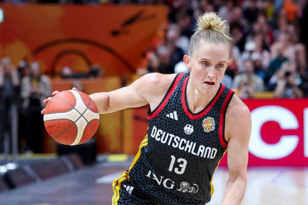 Leonie Fiebich (Germany) controls the ball during the FIBA Women s Basketball World Cup Germany 2026 Quarter-Final match between Belgium and Germany at Berlin Arena on September 10, 2026 in Berlin, Germany. (Photo by Marco Steinbrenner DeFodi Images) -