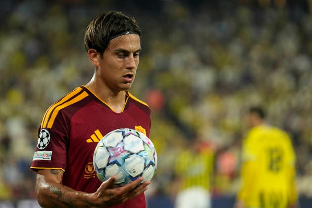 September 10, 2026, Kadikoy, Istanbul, Turkey: Paulo Dybala (C) of AS Roma looks on during the UEFA Champions League - League Phase, Matchday 1 - football match between Fenerbahce and AS Roma at Sukru Saracoglu Stadium in Istanbul, Turkey, on September 10, 2026. Kadikoy Turkey - ZUMAu194 20260910_zip_u194_029 Copyright: xTolgaxUluturkx